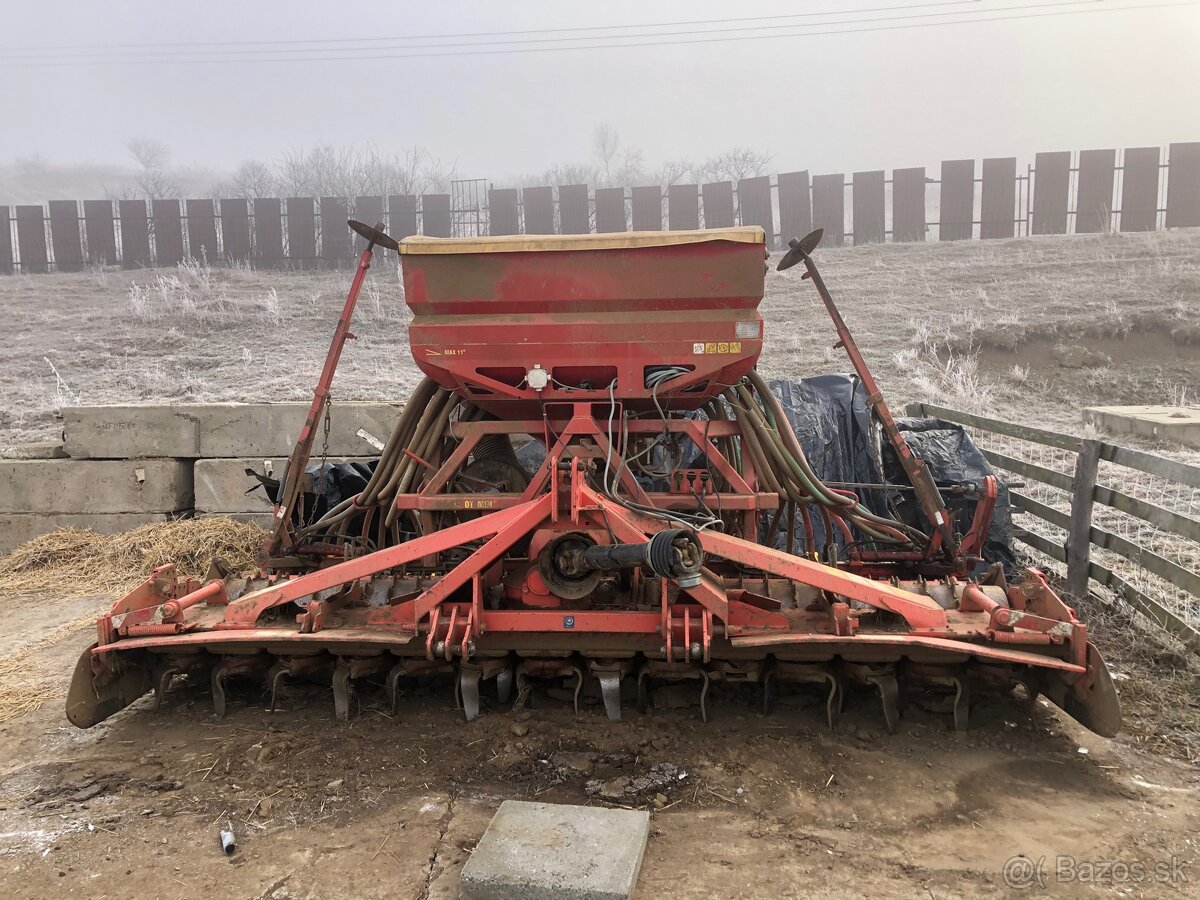 Sejačka pneusej s rotačnými bránami Kuhn 4m - 2