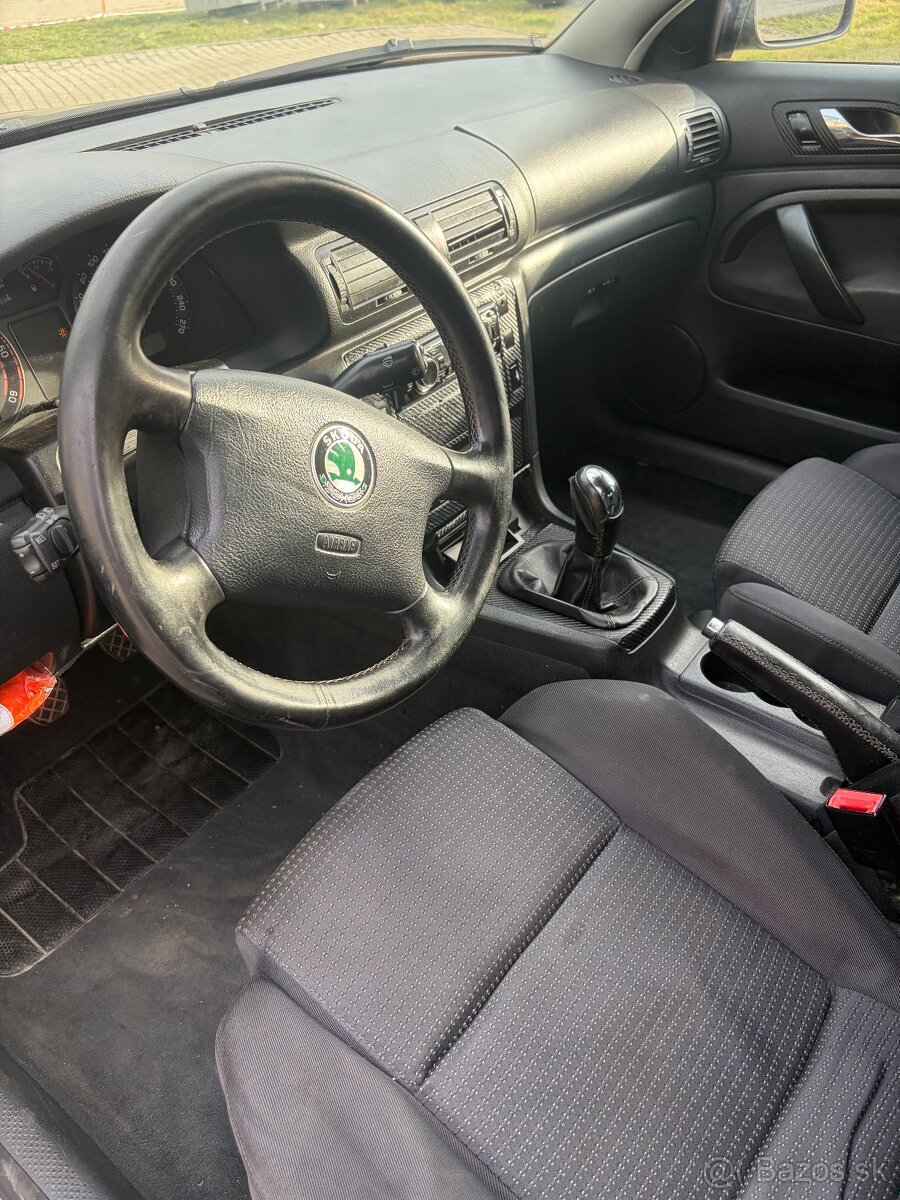 Skoda Superb 1 1.9 96 kw - 2