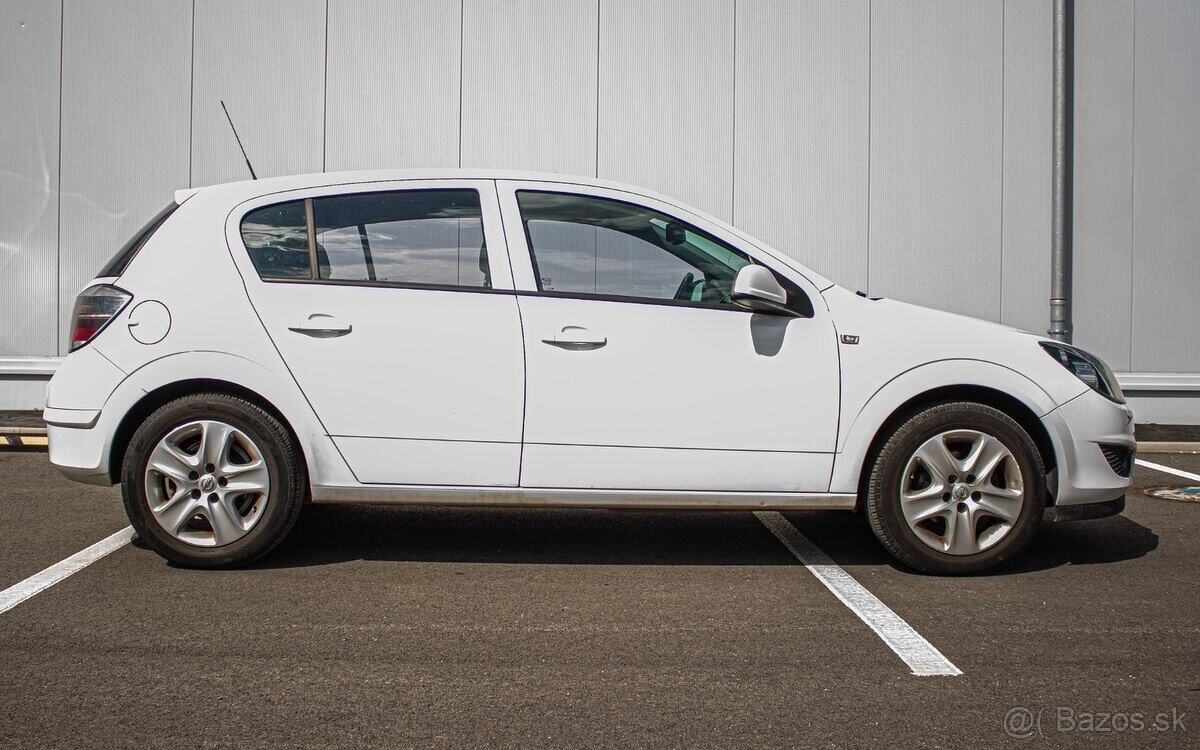 Opel Astra Classic III 1.6 16V - 2