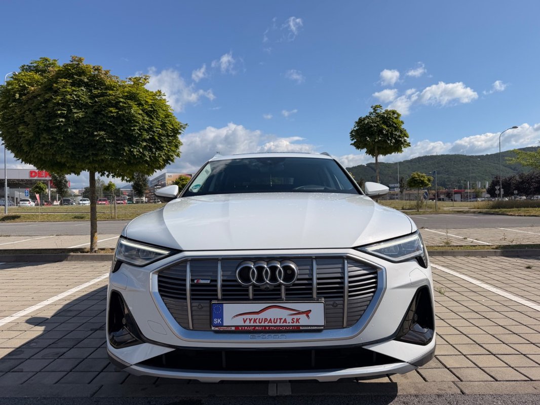 Audi E-tron 55 quattro S line - 2
