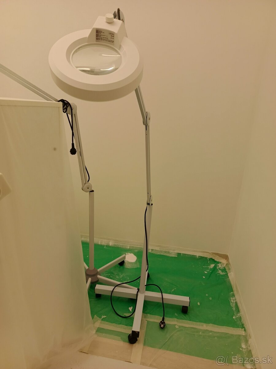 Lampa so zväčšením - 2