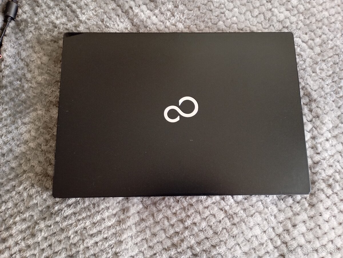 predám FUJITSU LIFEBOOK U904 , WINDOWS 10 - 2