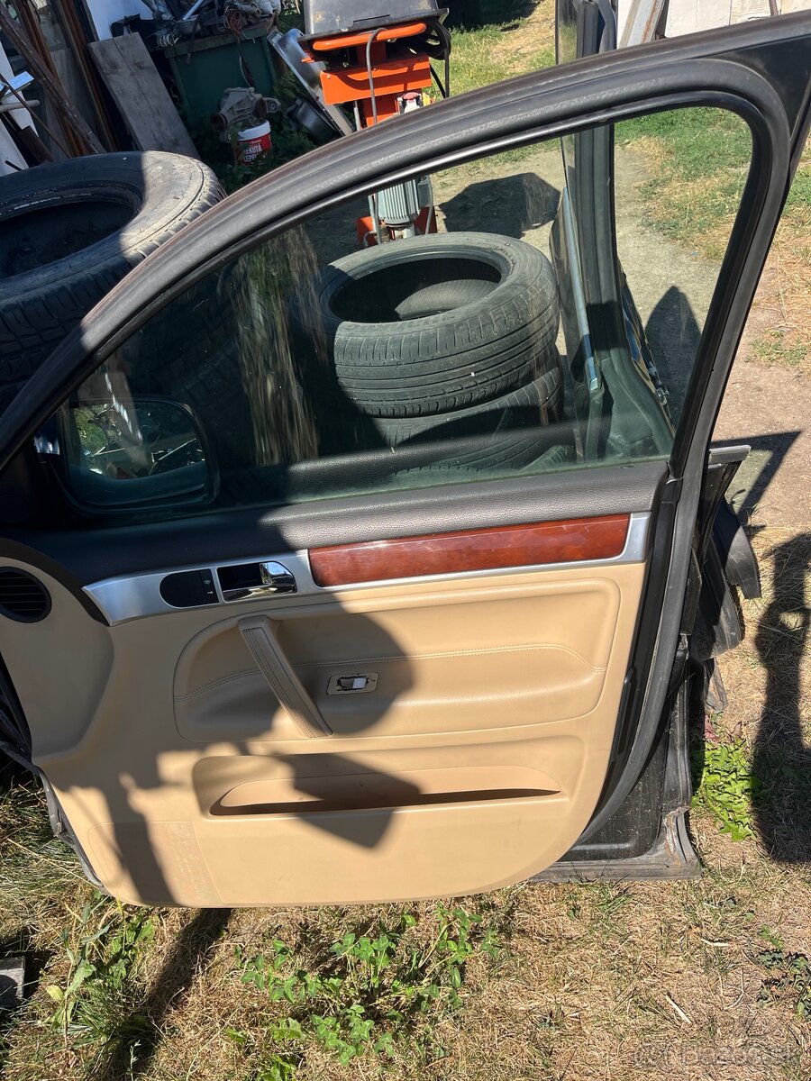 Touareg 7L dvere pravá strana - 2