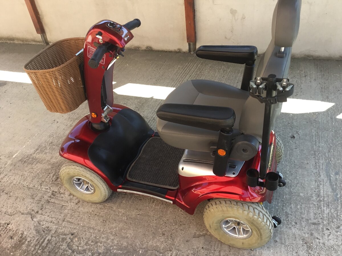 ELEKTRICKÝ INVALIDNÝ VOZÍK SHOPRIDER DELUXE
