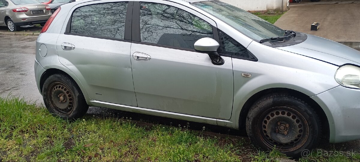 Fiat grande punto - 2