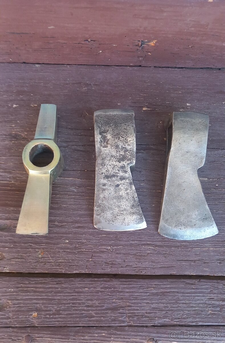 Staré sekery ,kladivo - 2