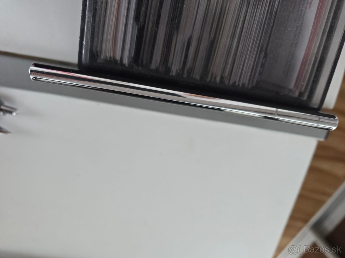 Samsung Galaxy S22 Ultra 256 GB / 12 GB RAM. Double S - 2