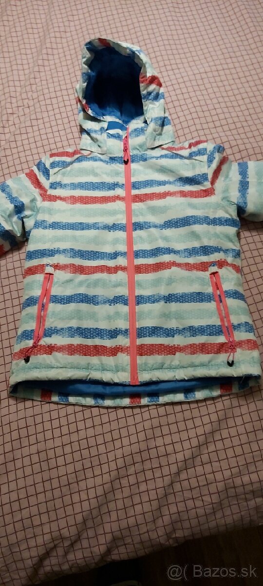 Dievčenská zimná bunda. - 2