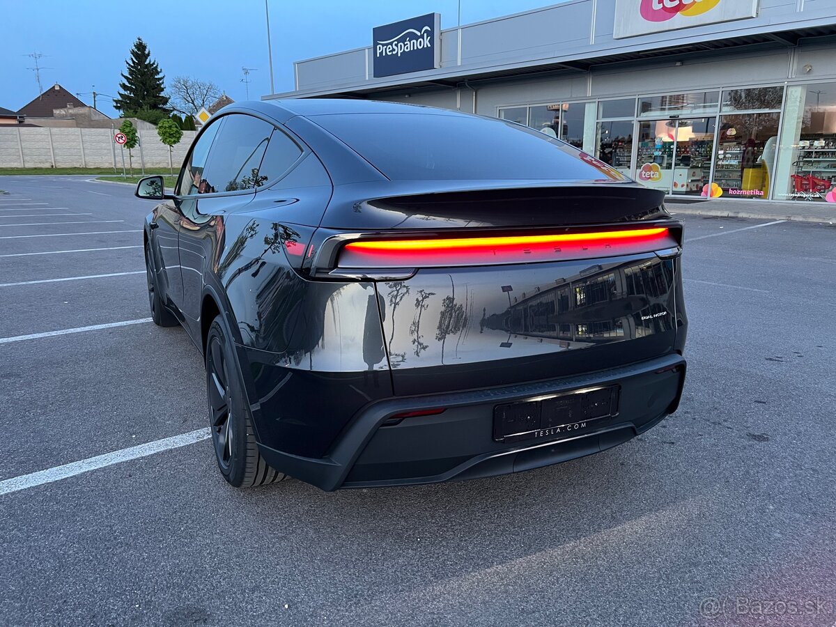 TESLA MODEL Y PREMIUM LONG RANGE ALL-WHEEL DRIVE - 2