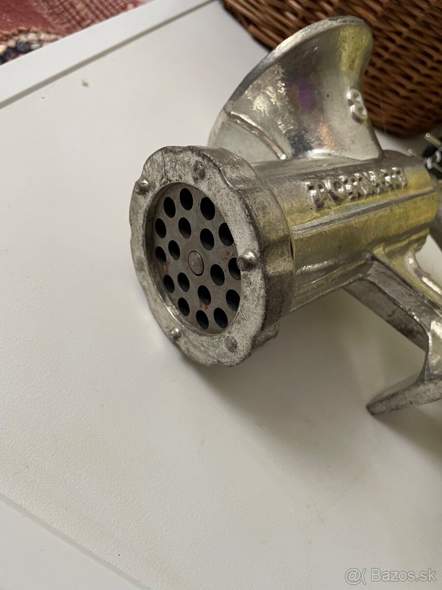 Mlynček na mäso Porkert 8 - 2