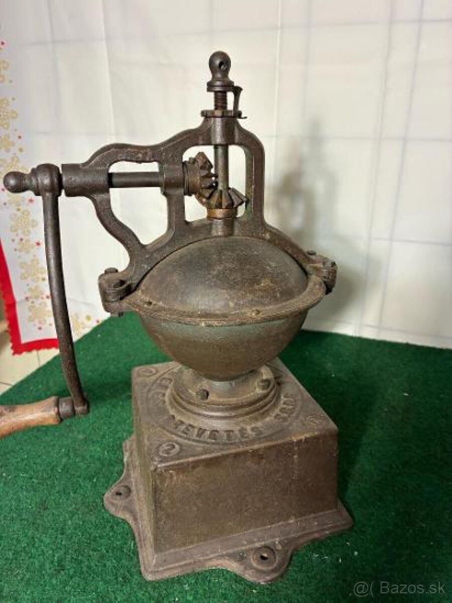 Starožitný mlynček peugeot - 2