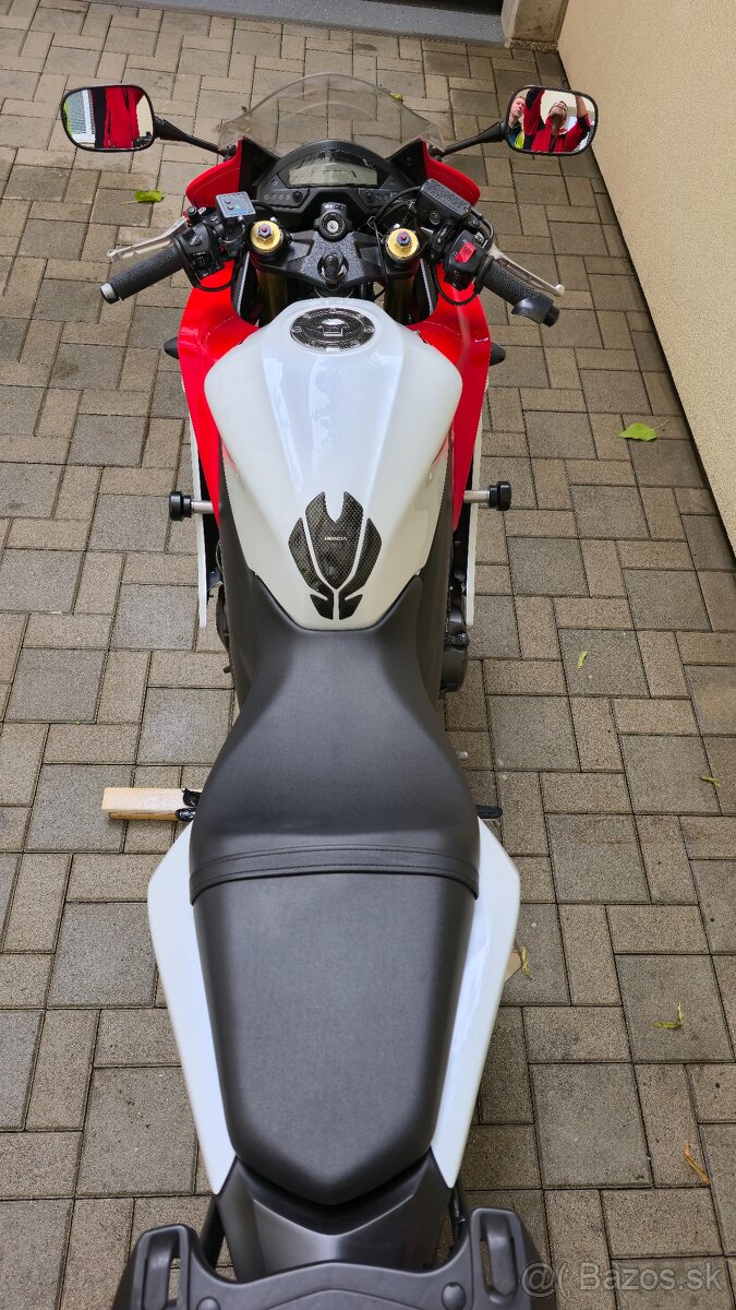 Honda CBR600F PC41 - 2