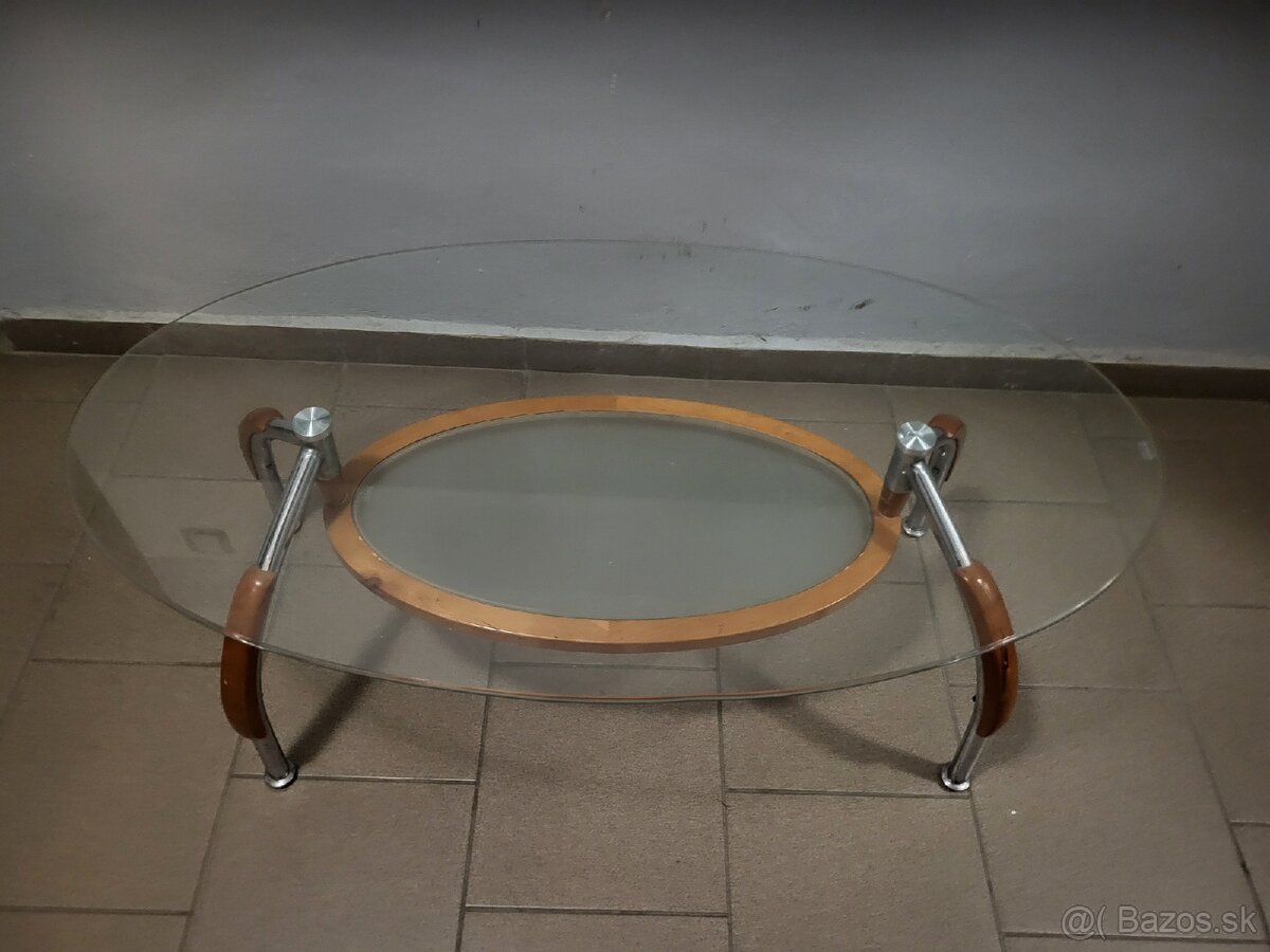 Konferenčný stolík do obývačky. - 2