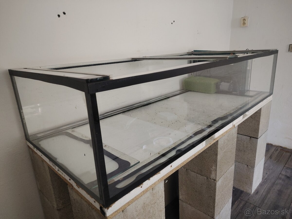 Predám akvárium - 2