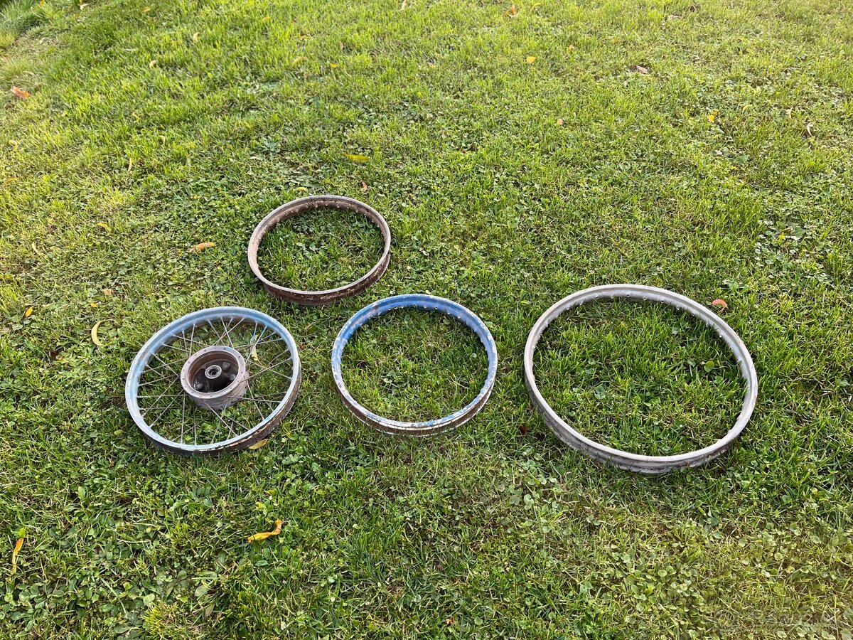 Ráfiky na pionier 555 - 2