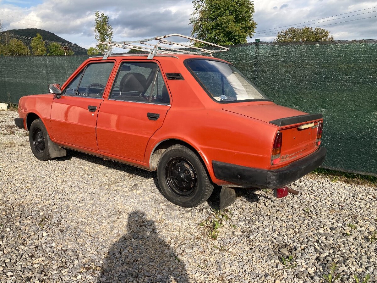 Škoda 105 L - 2
