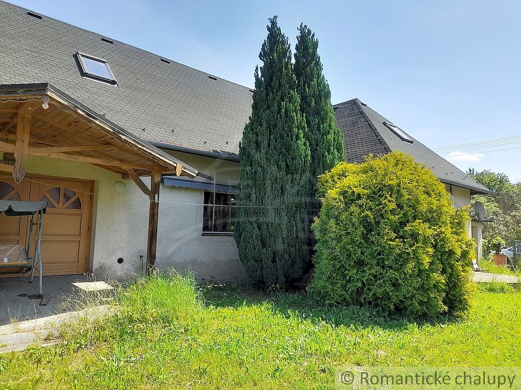 Kamenný dom neďaleko Banskej Štiavnice s cca 70-árovým poz - 2