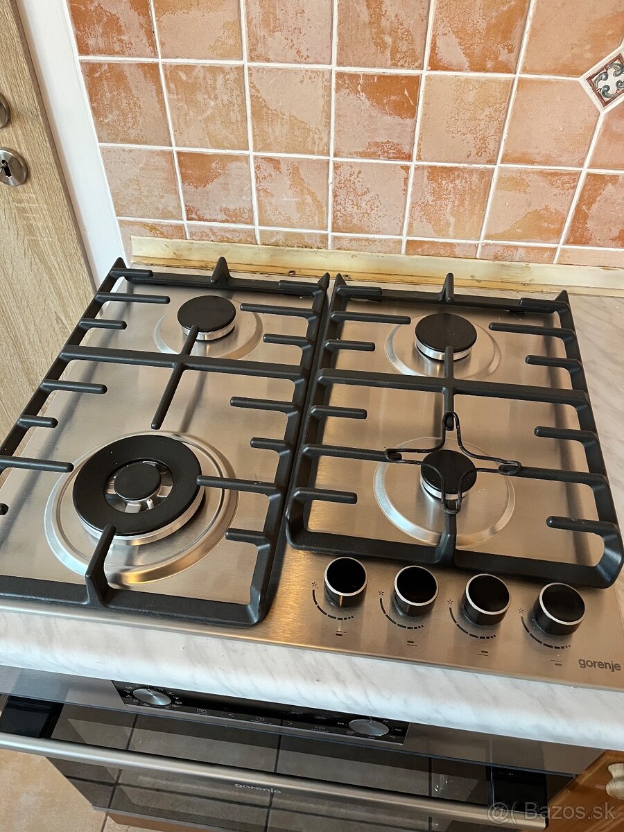 Vstavaná rúra a plynová varná doska - 2