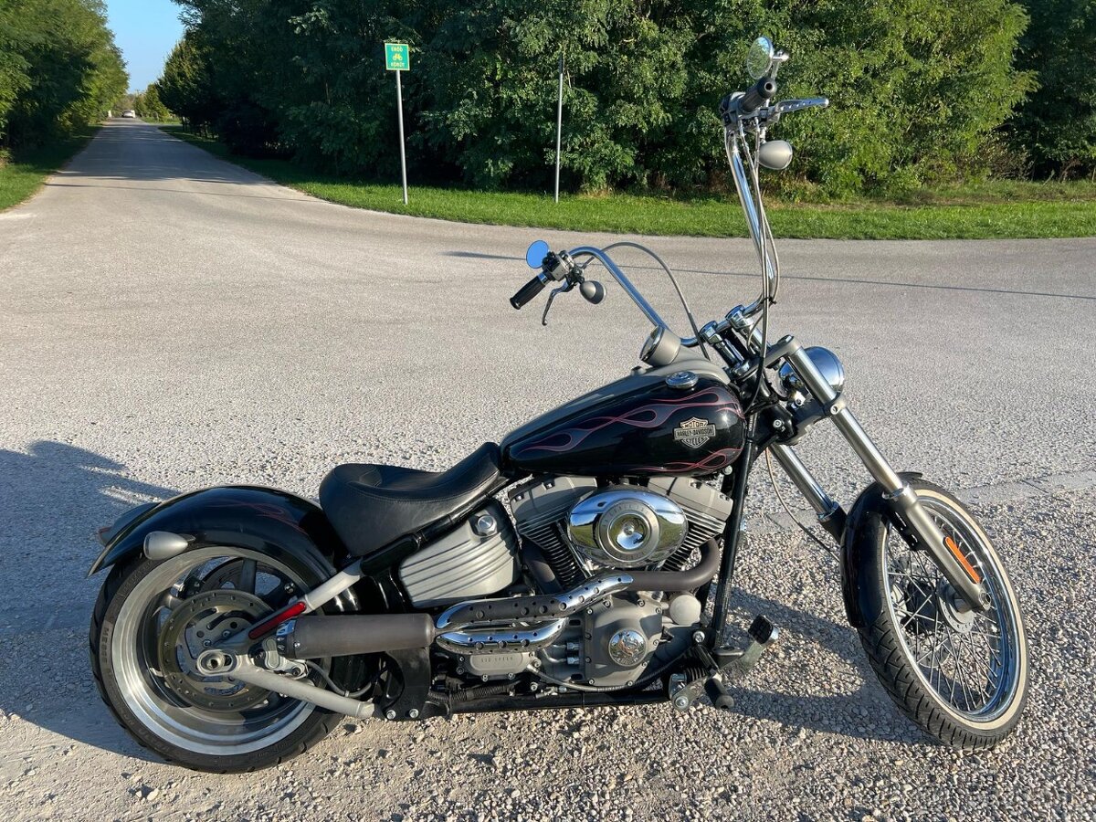 Harley Davidson FXCW Softail Rocker - 2
