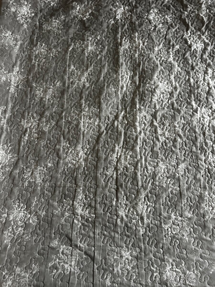 Obojstranný prehoz+vankúše - 2