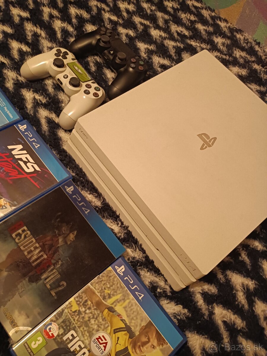 PS 4 pro 2TB 2x ovladač 4 hry - 2