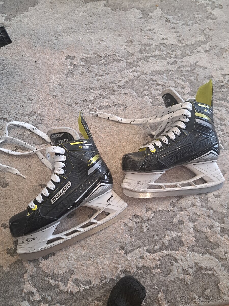 Hokejové korčule Bauer Supreme S35 junior 4.5D - 2