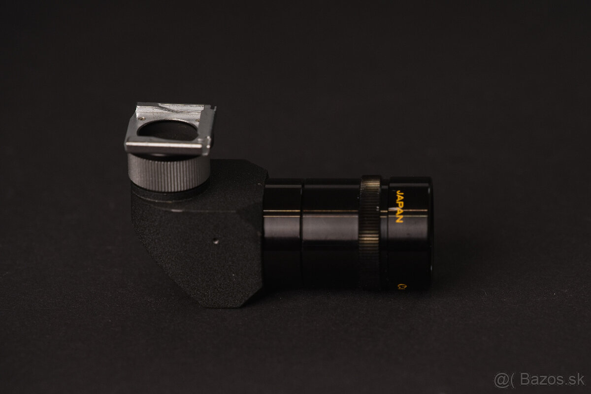 Uhlový hľadáčik Canon. - 2