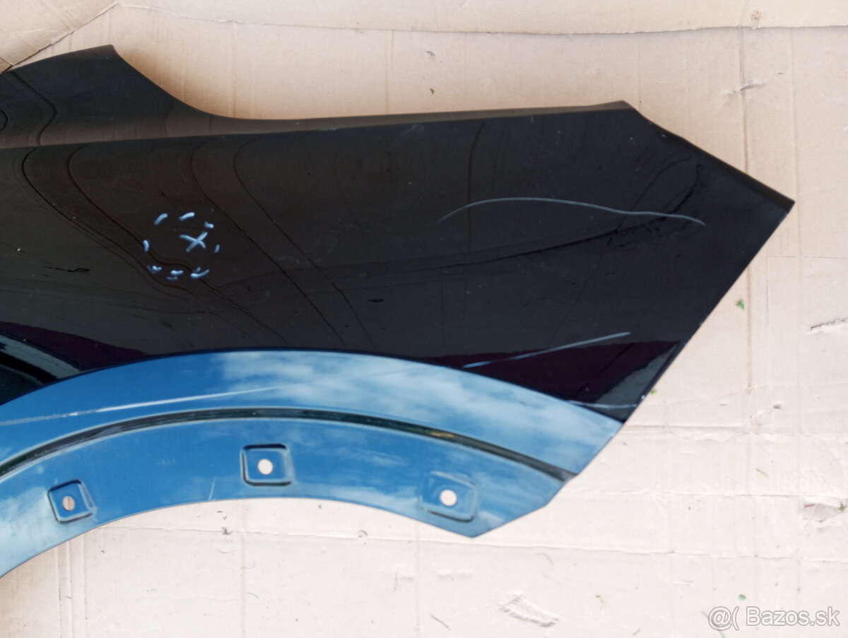 Predám blatník na opel crossland X . Rok 2017 - - 2