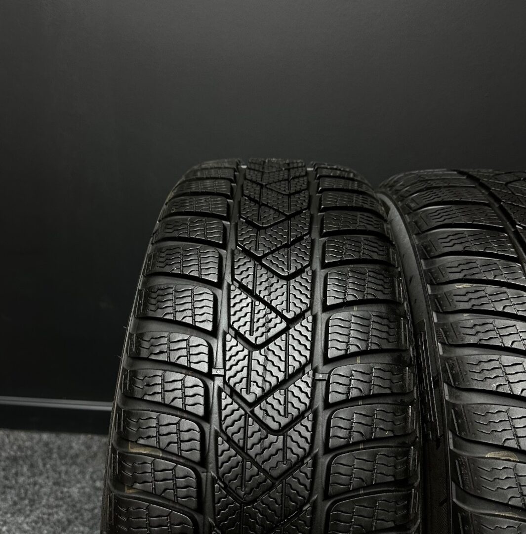 2ks pneu Pirelli 205/50/17 93H - 2