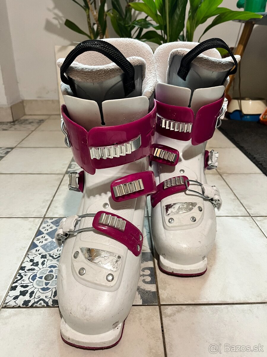 Dievcenske lyziarky - 2