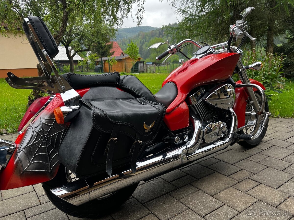 Honda Shadow VT750C rv. 2004 - 2