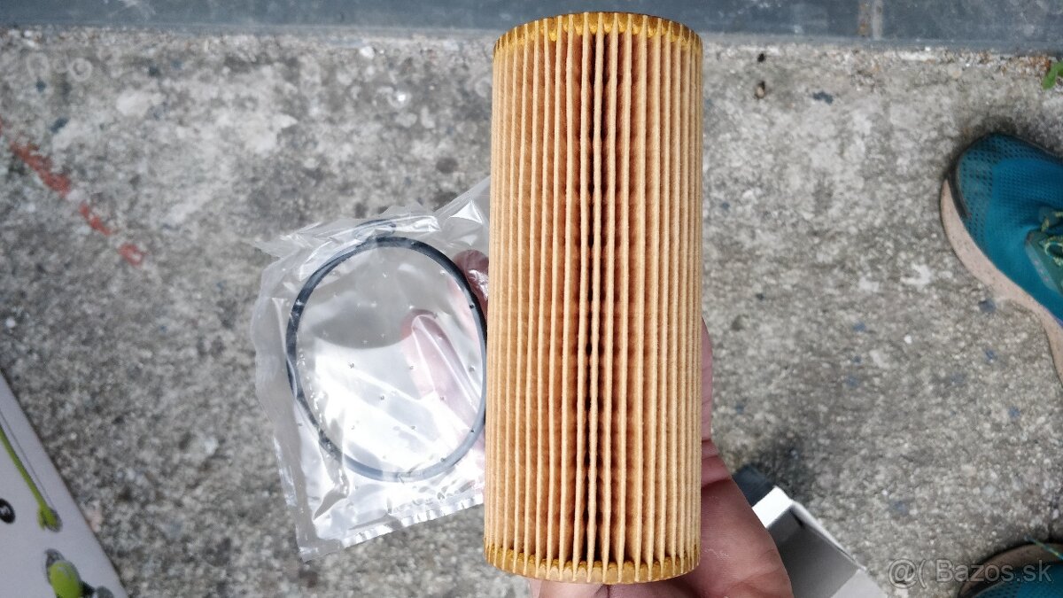 BOSCH Olejový filter P9619 - 2