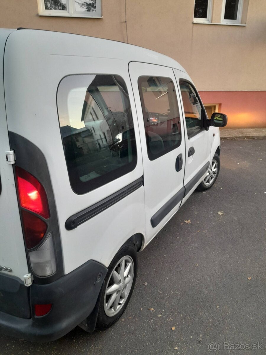 Renault - 2