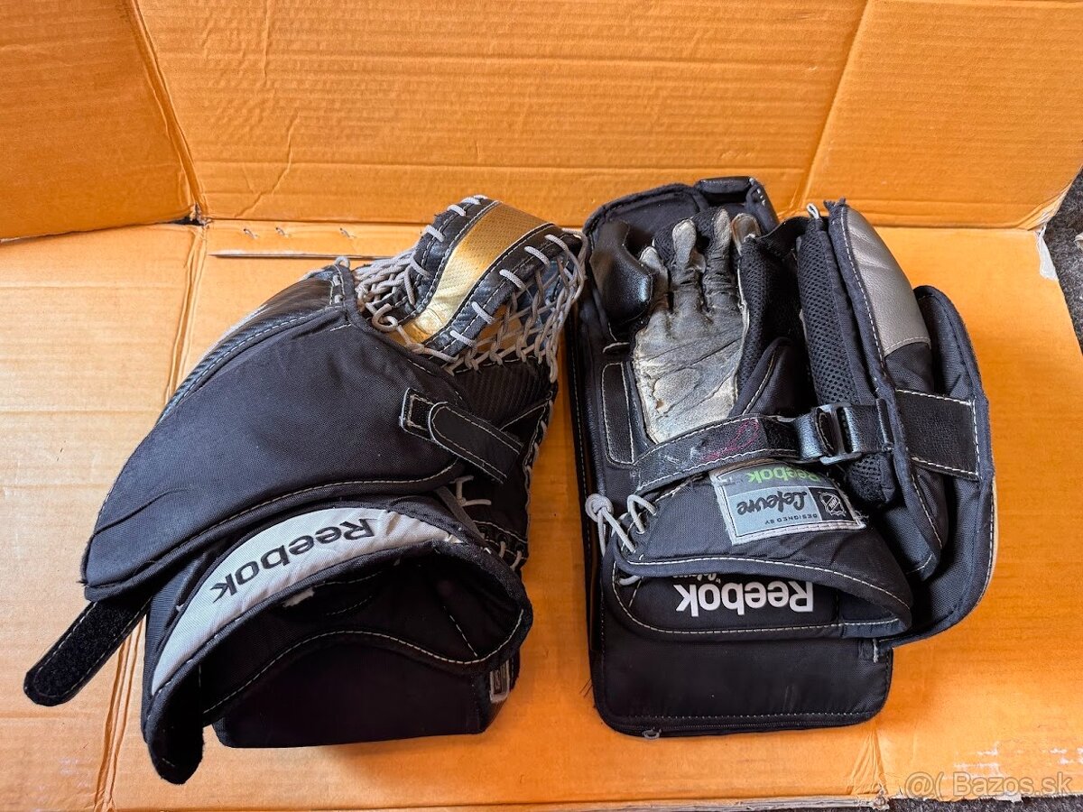 SET LAPAČKA A VYRÁŽEČKA REEBOK JR/INT - 2