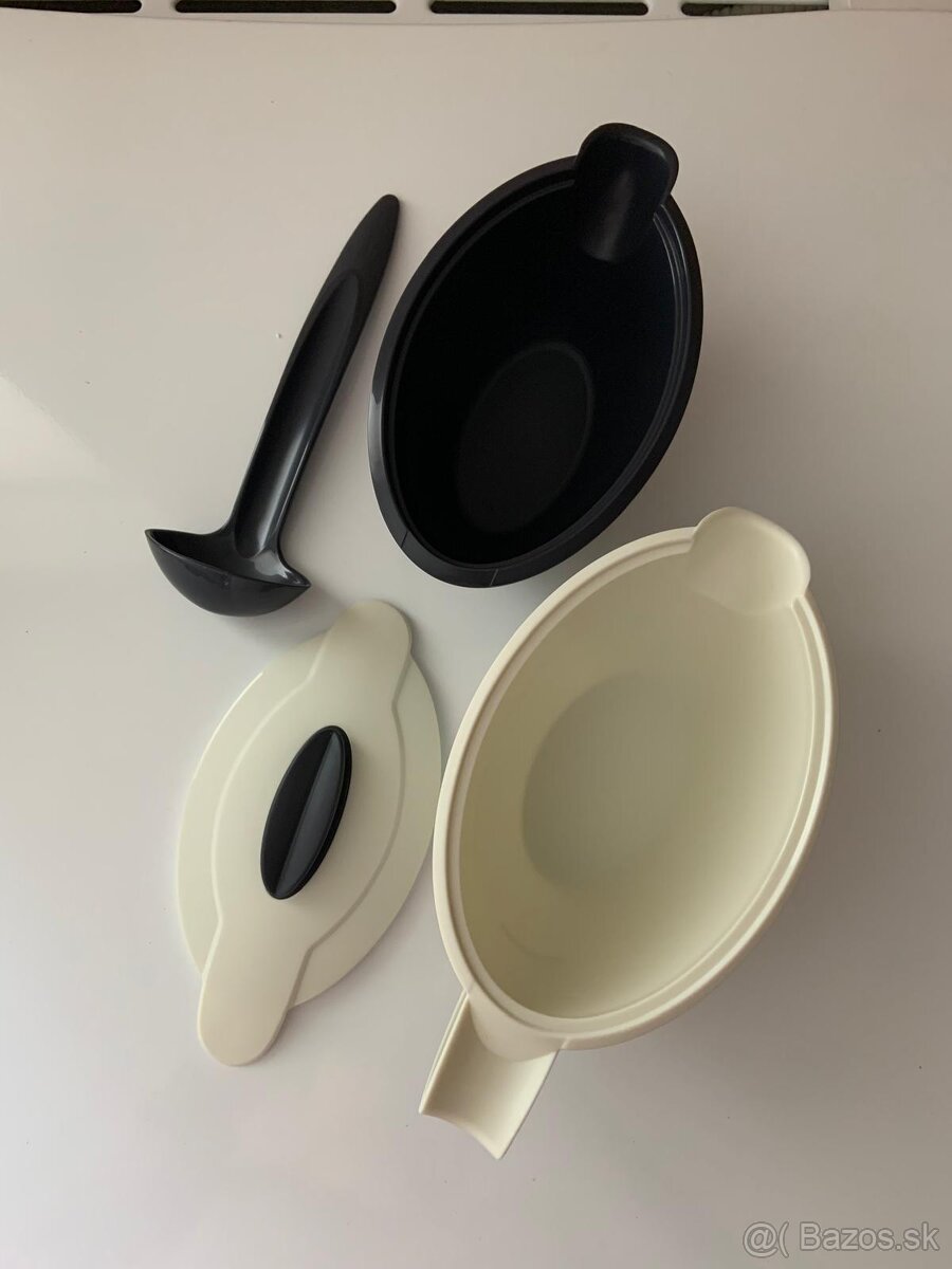 Tupperware omáčnik / Sauciere s naberačkou – 550 ml - 2