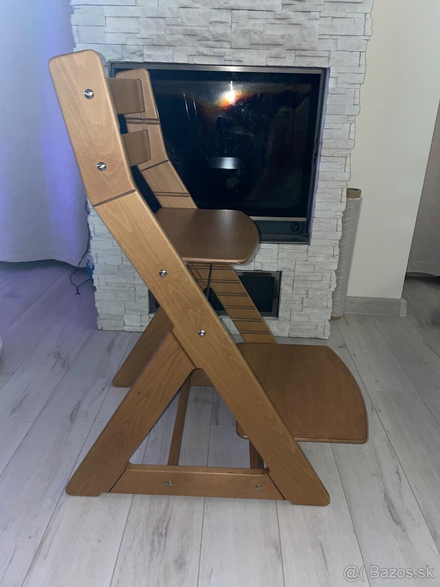 Rastúca detská stolička - 2