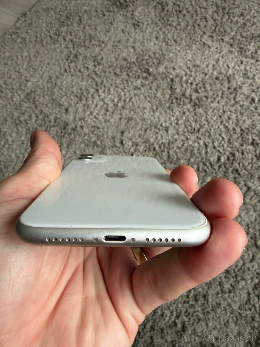 Predám iPhone 11 64gb - 2