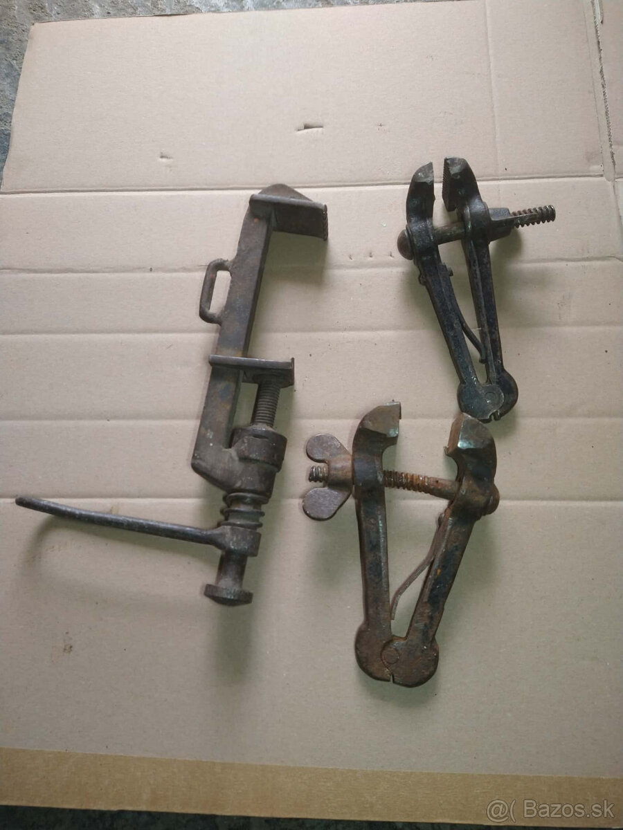 Ručné vŕtačky,svorky,francúzsky klúč. - 2