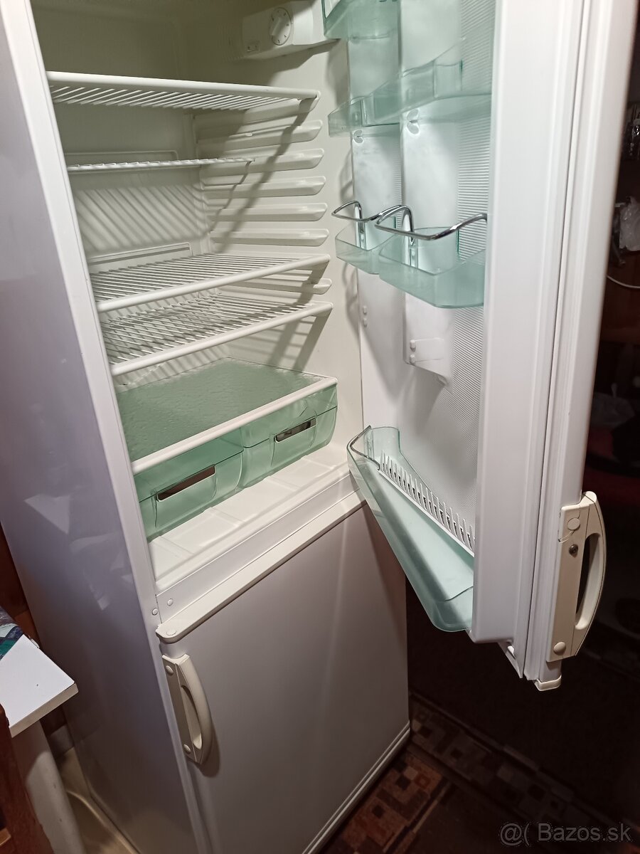 Chladnička z mrazničkou - 2