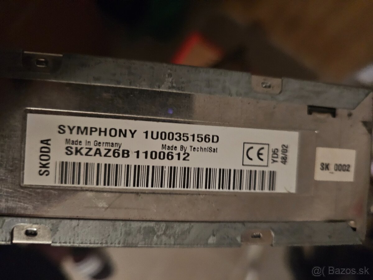 Predám Autorádio Symphony + vw CD menič - 2