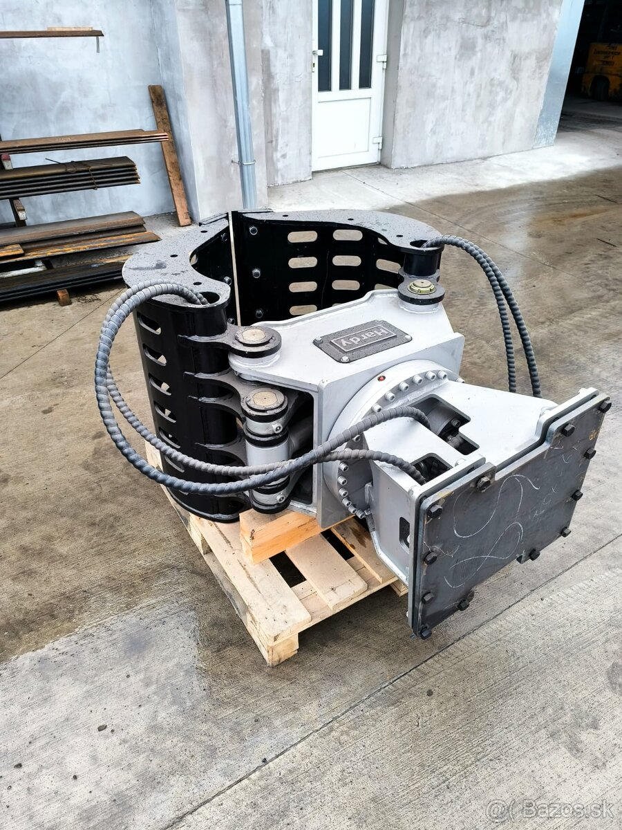 Demolačný drapák - 2