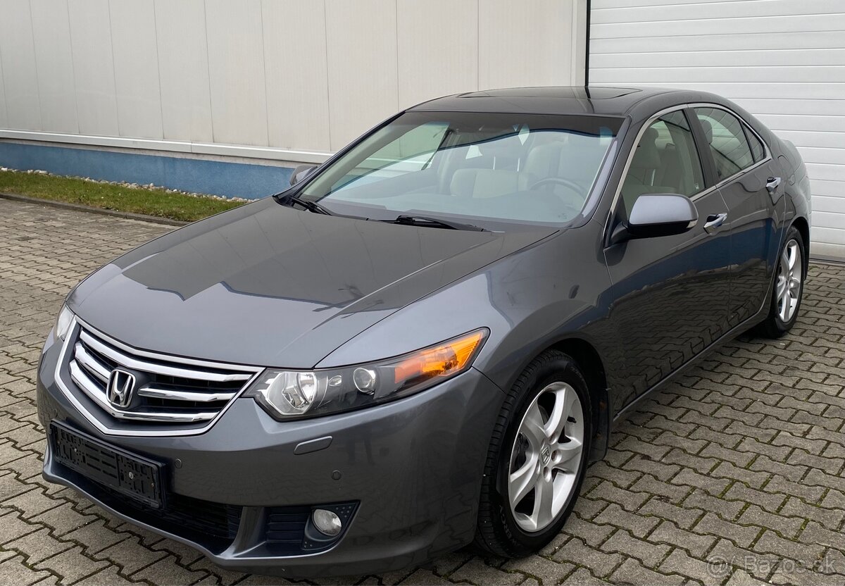 Honda Accord 8G 2.0 I-VTEC benzín - 2