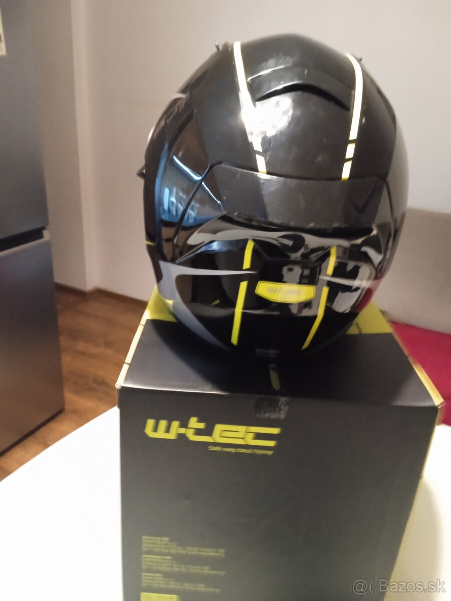 Integralna prilba na motorku W tec - 2