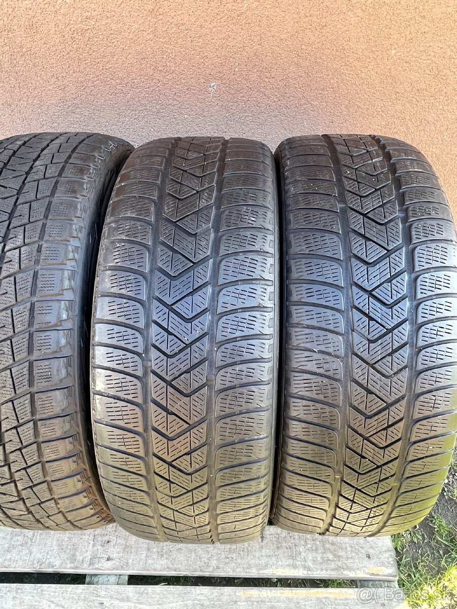 Zimné 235/55 R19 - 2