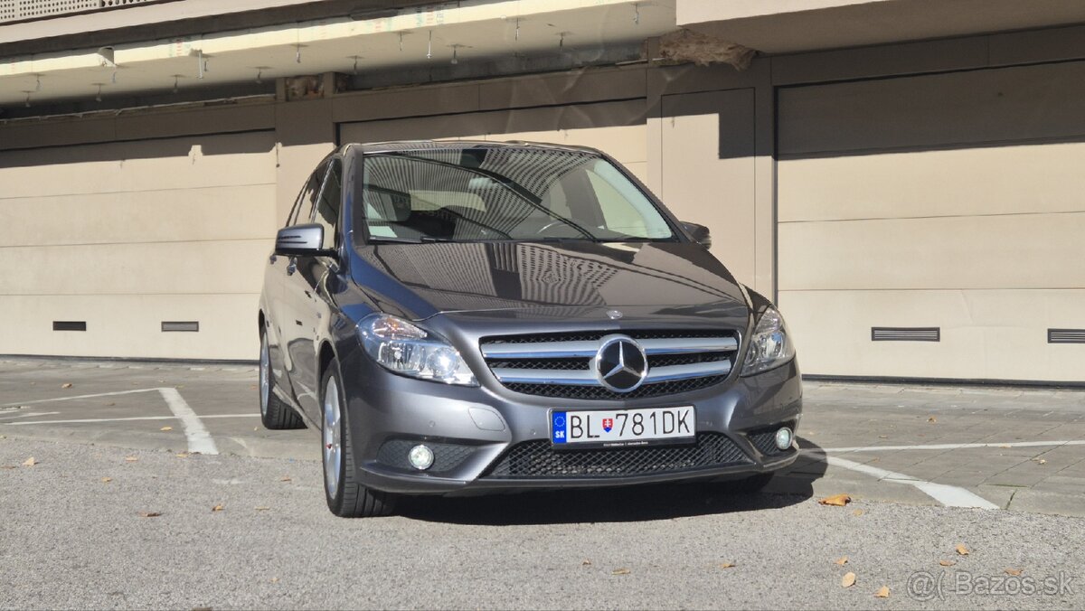 Mercedes Benz B 180 - 2