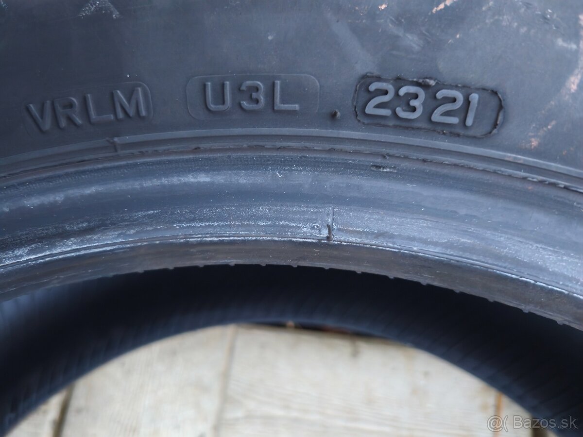 Bridgestone 215/55R17 - 2