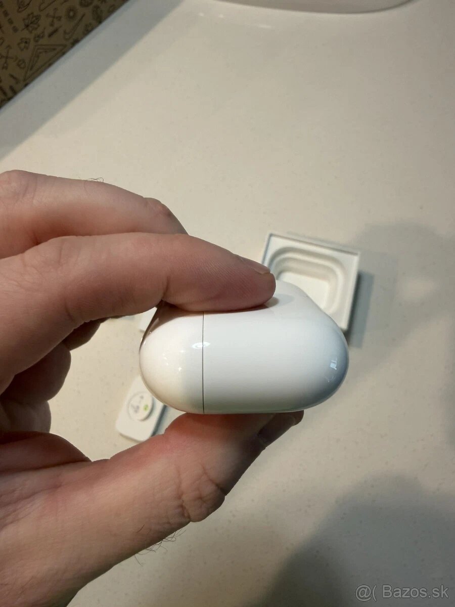 Nové, nepoužívané Apple AirPods Pro 3 - 2