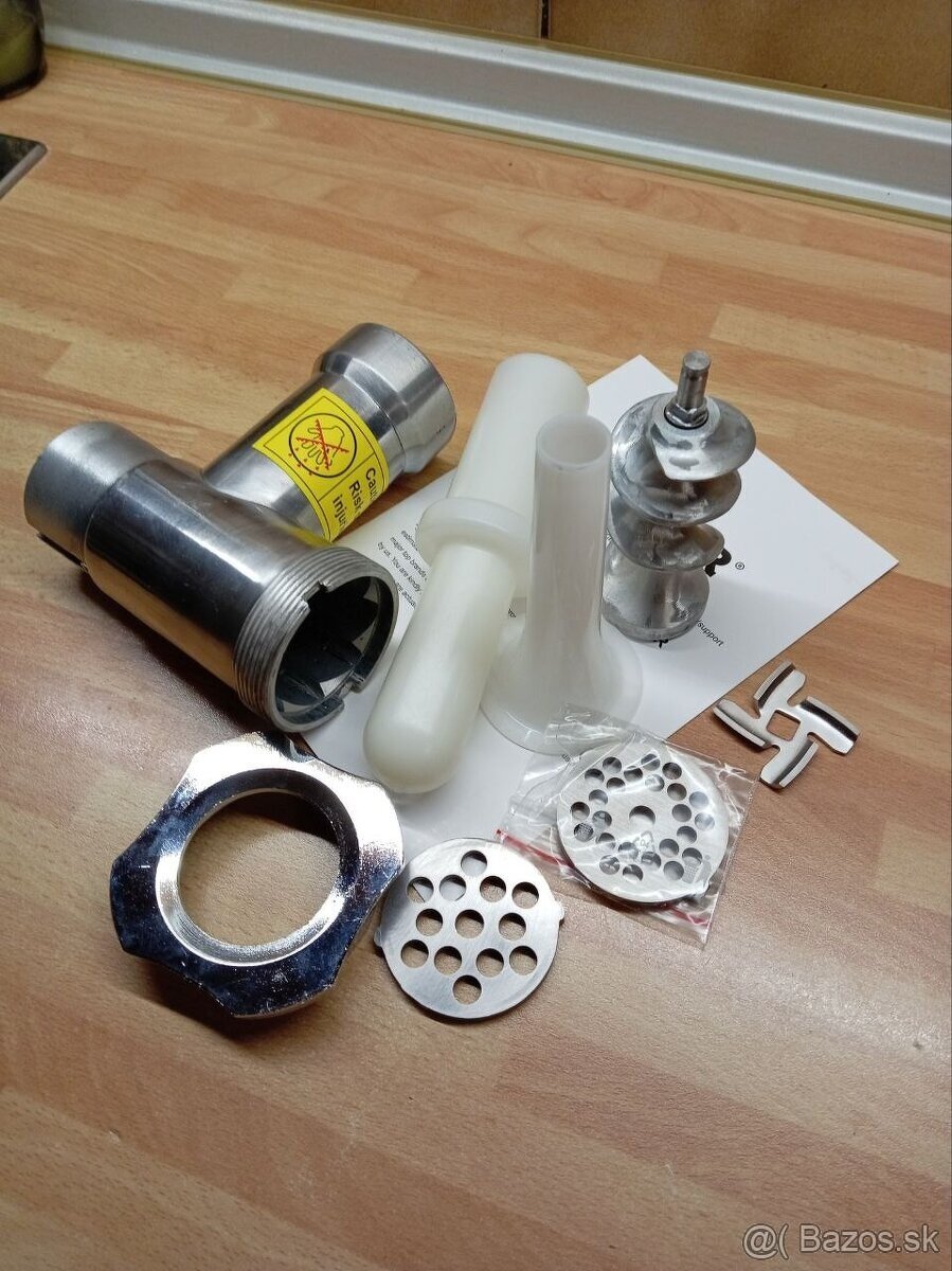 Predam NOVY profi mlynček na mäso SXC8 - 2
