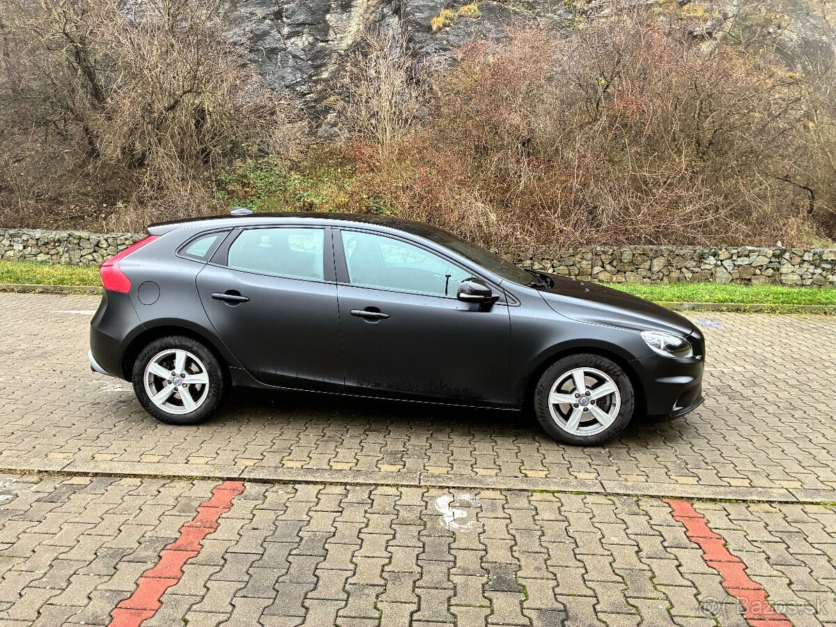 Volvo V40 - 2