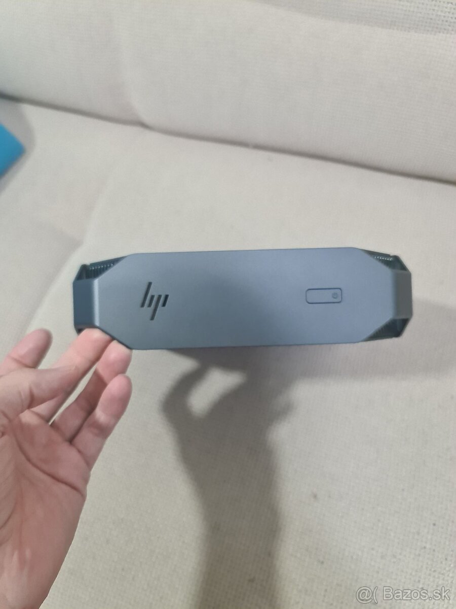 hp z2 mini maly hp pocitac workstation - 2